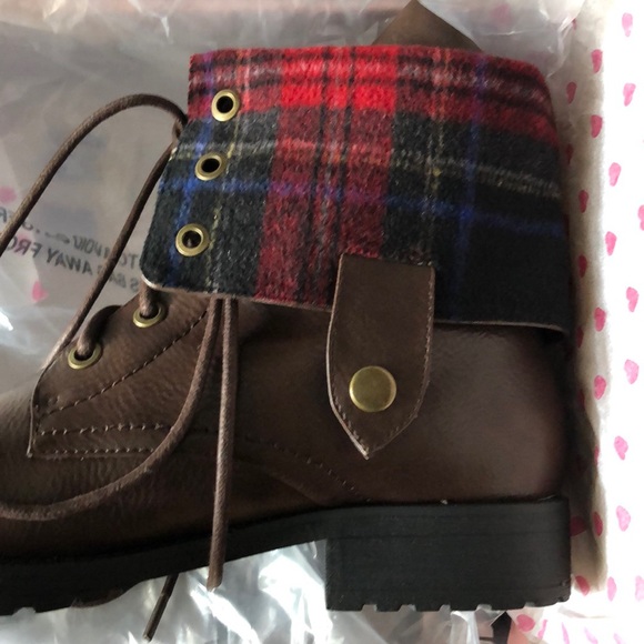 Penny loves Kenny Devon lace up brown plaid boots - Picture 7 of 8